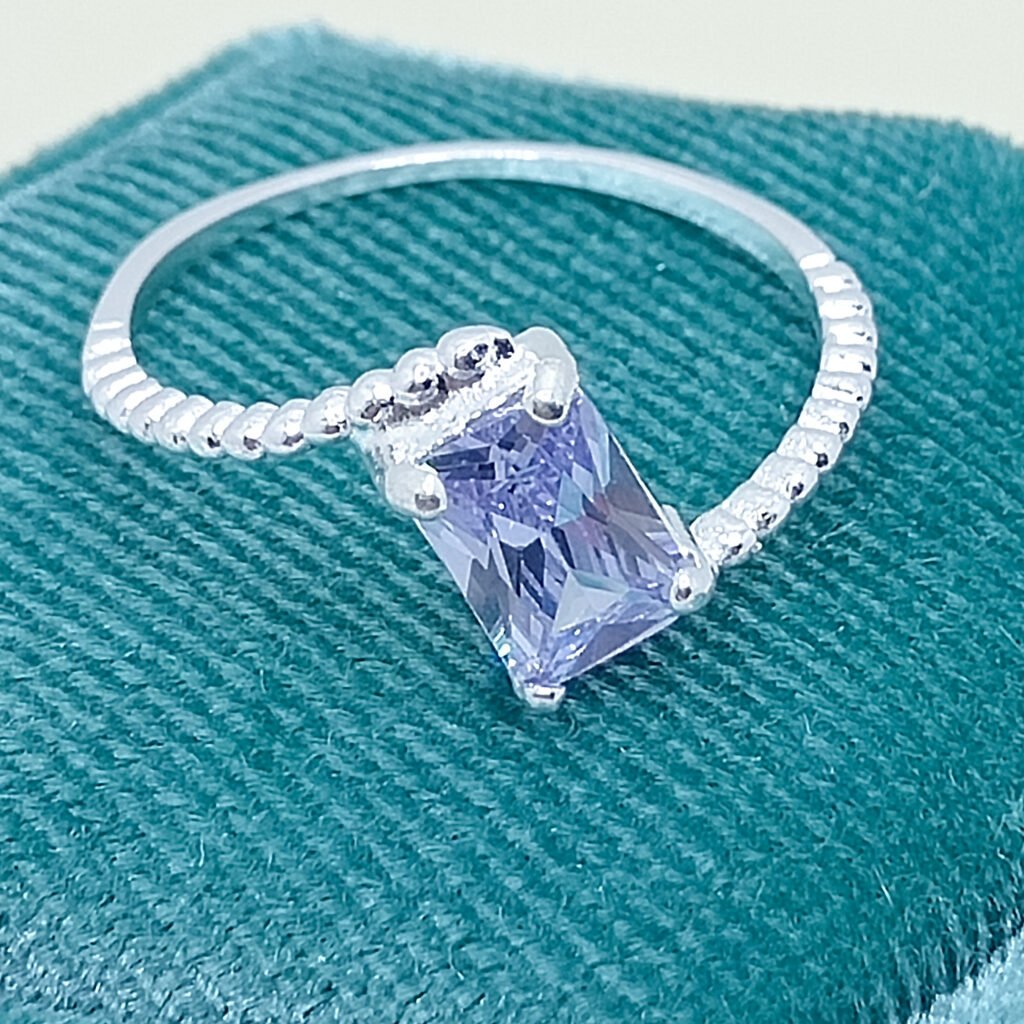 Anillo Lena Lila de Plata .925