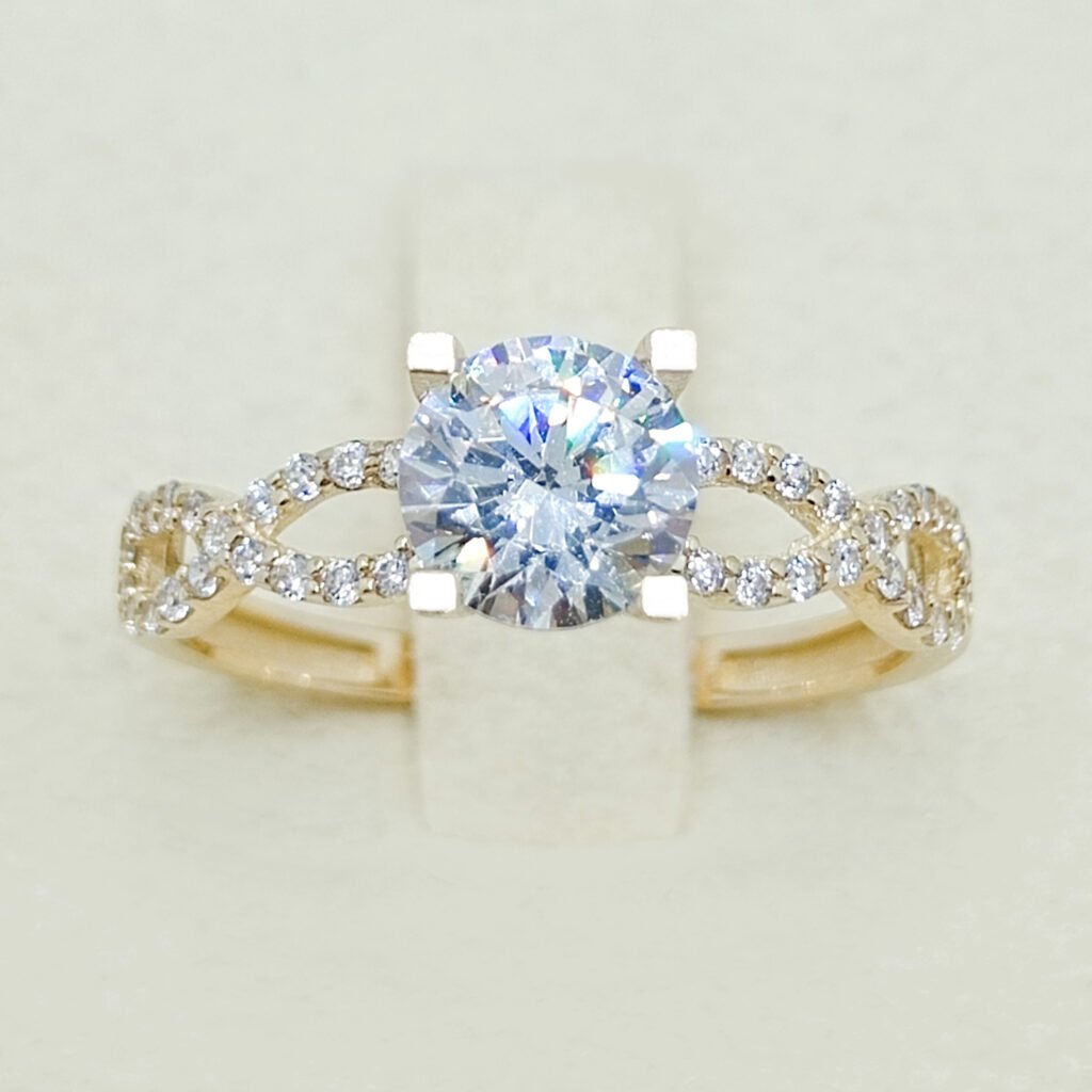 Anillo Solitario Jatniel de Oro 10k - Talla 7