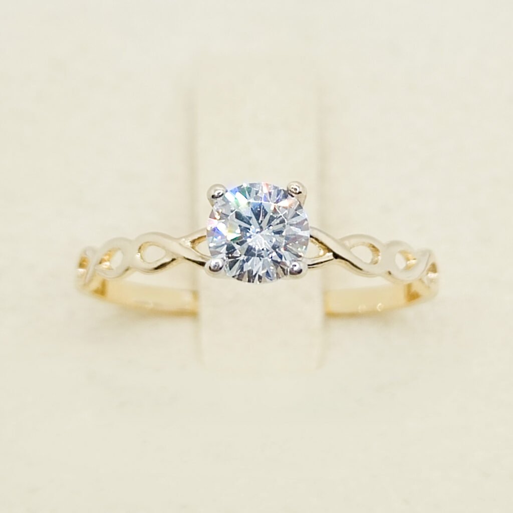 Anillo Solitario Infini de Oro 10k - Talla 6