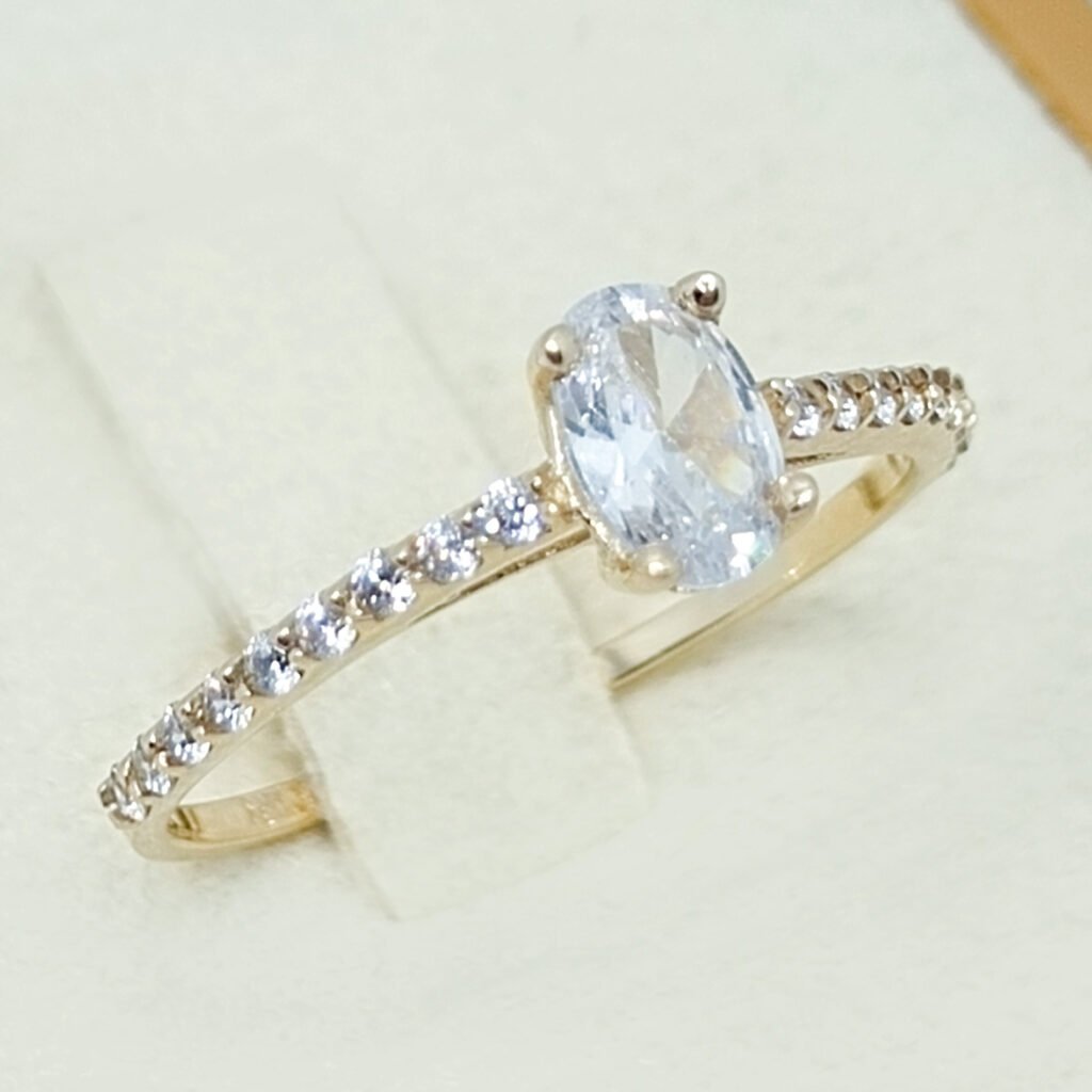 Anillo Solitario Syrelle de Oro 10k - Talla 6
