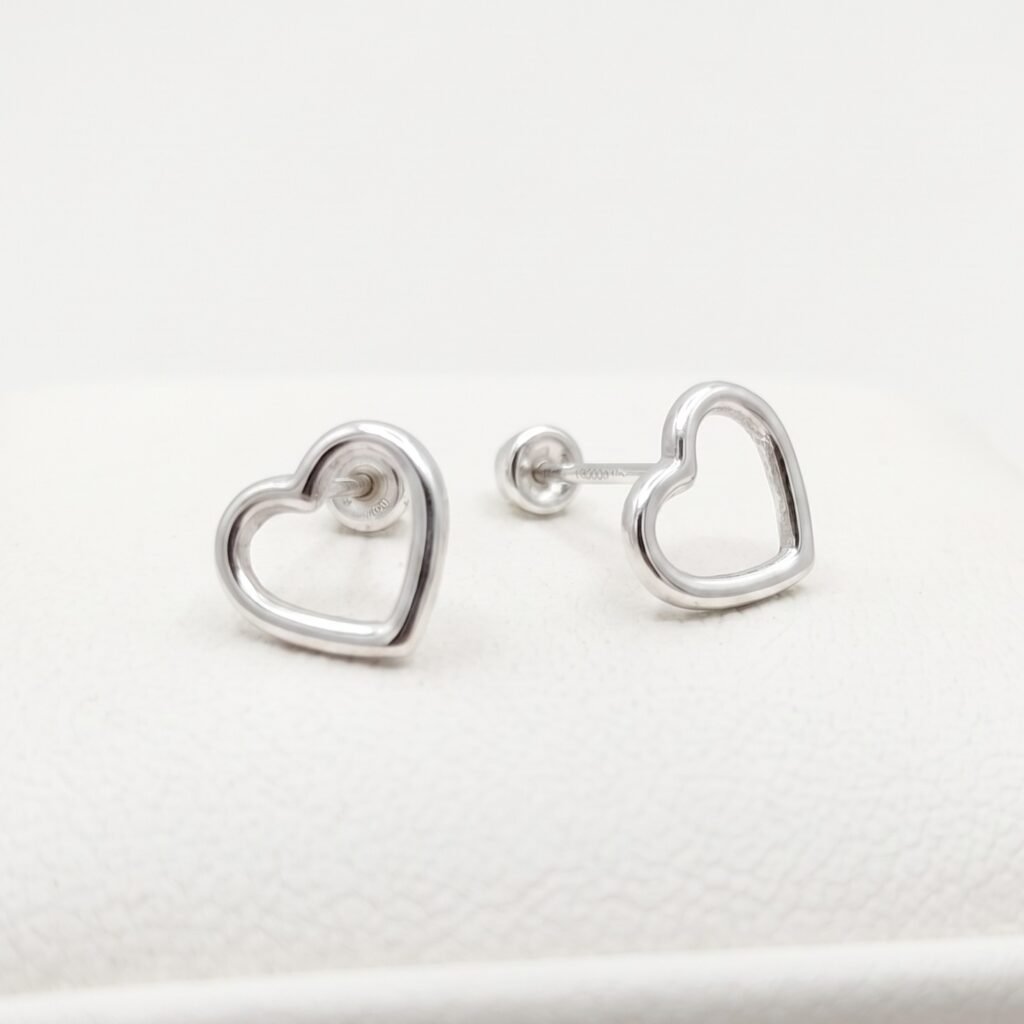 Broqueles Contorno de Corazon de Plata .925