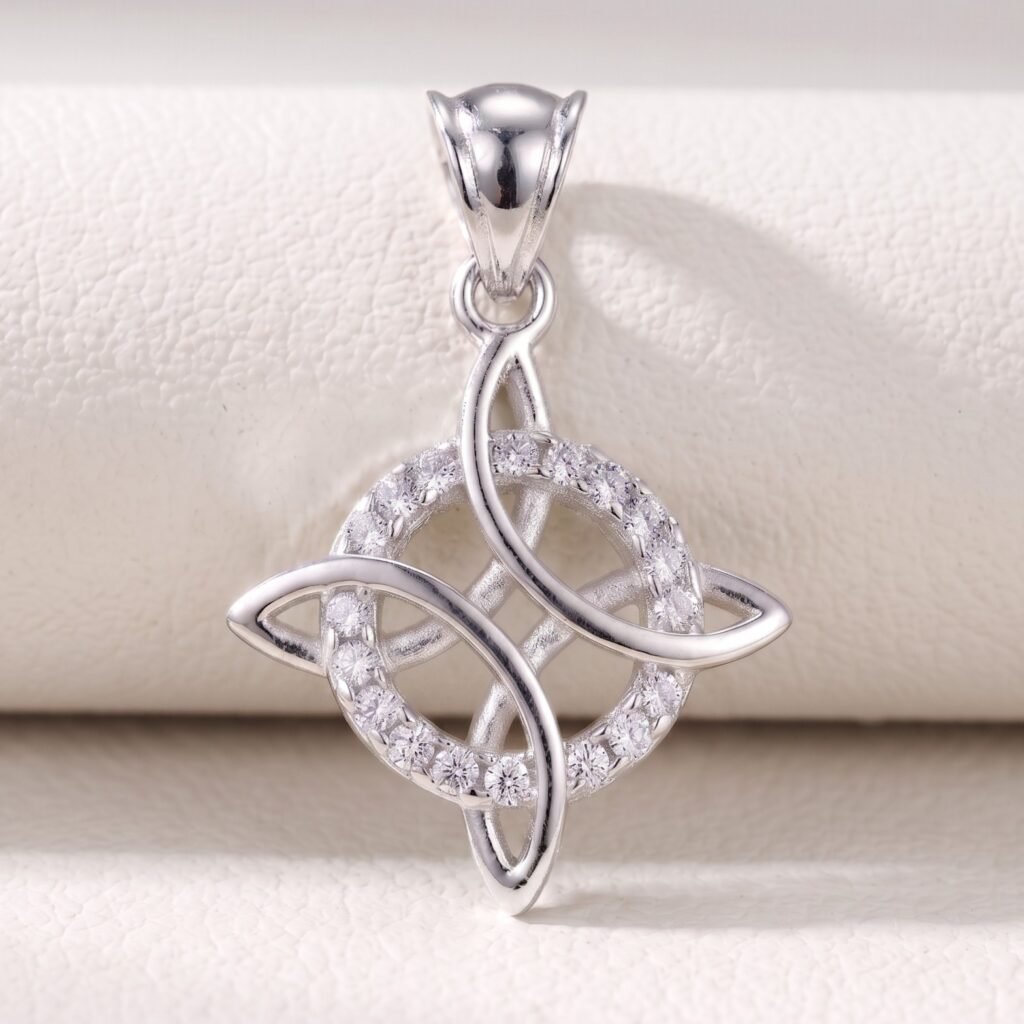 Dije Nudo de Bruja 33.5mm de Plata .925