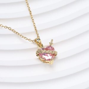 Collar Corazon Rosa con Espada