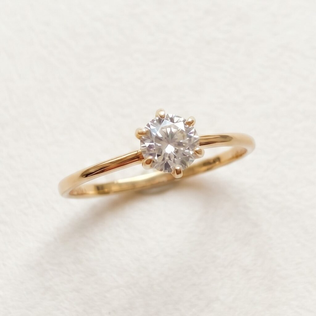 Anillo Solitario Serenity de Oro 10k - Talla 7